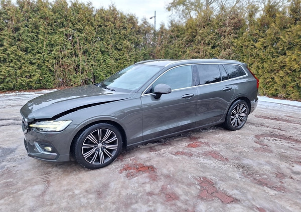 Volvo V60 cena 85000 przebieg: 93000, rok produkcji 2020 z Poznań małe 121